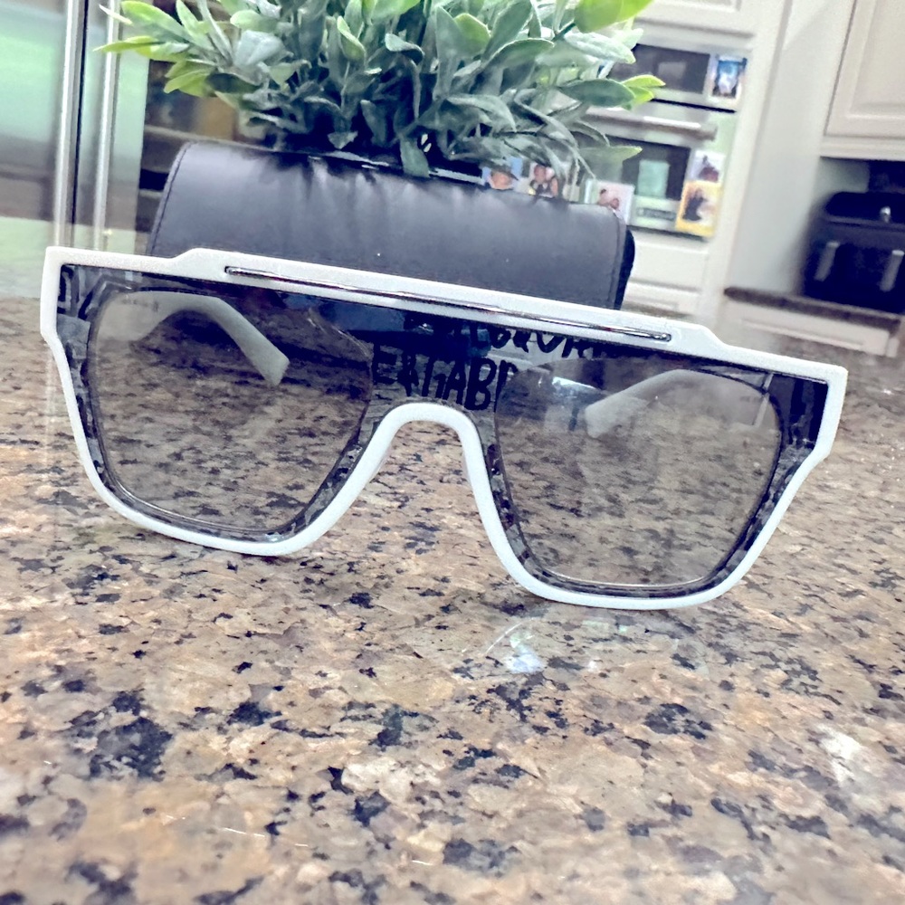 Dolce&Gabbana sunglasses with case